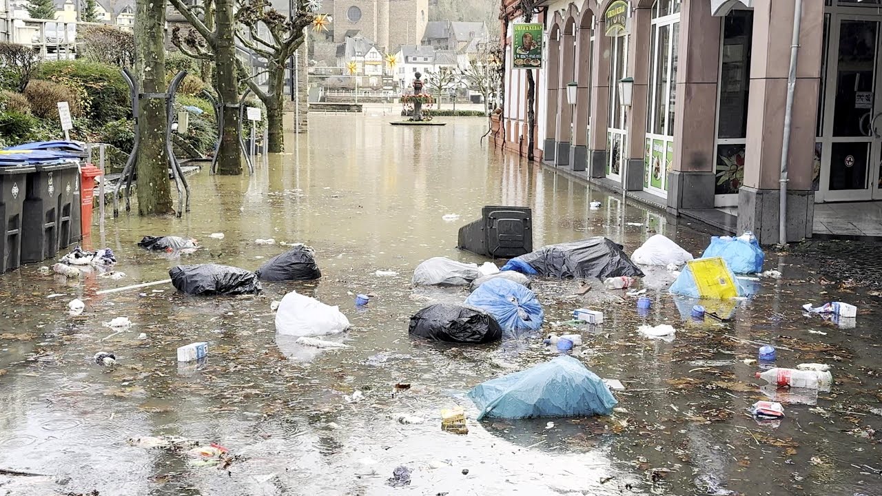 Das Hochwasser an der Mosel hat Cochem überflutet 04.01.2024