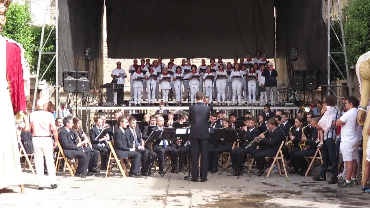 Don Gil de Alcalá. Habanera. M. Penella. Banda Municipal, Gaiteros  y Coral Nora de Sangüesa.