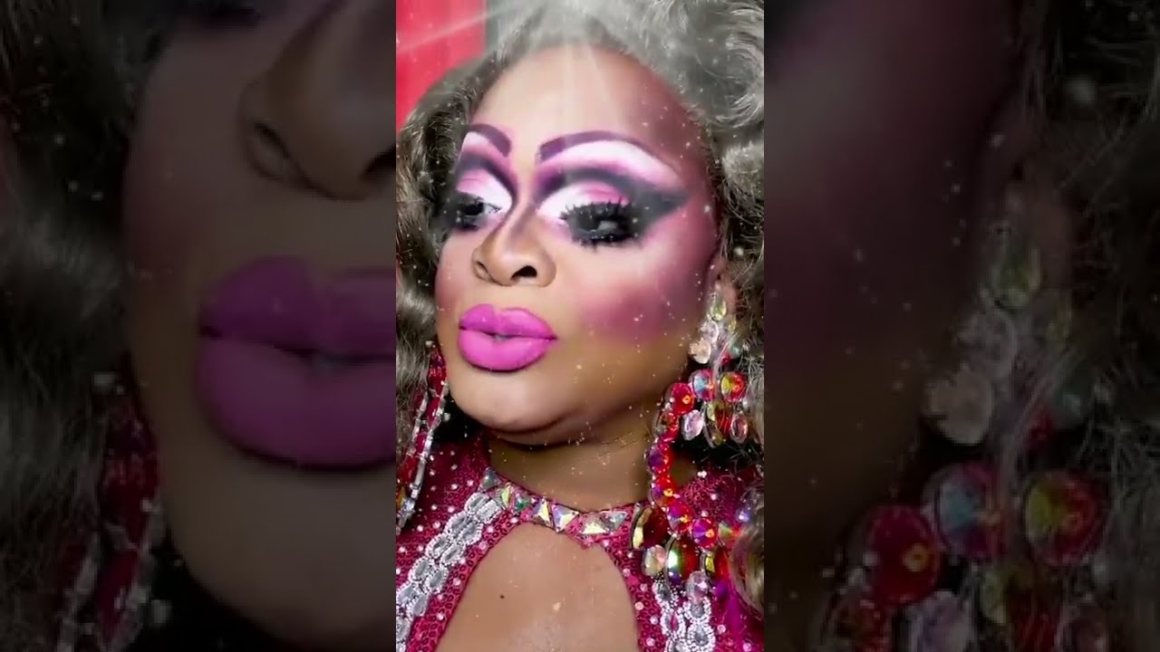 Kennedy Davenport is NOT here for black stockings & white shoes 😤 