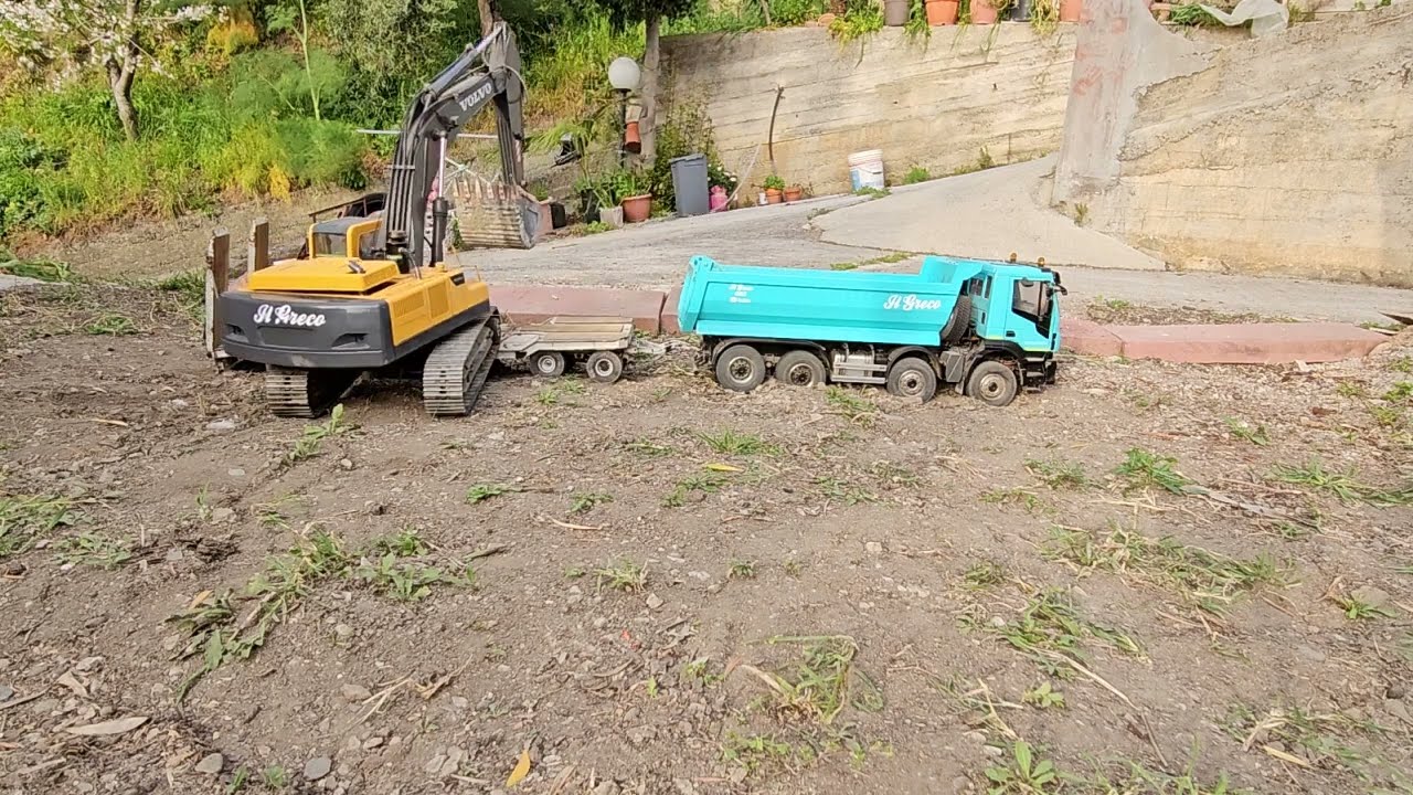 hard work for the volvo 360L in arid and dry terrain , iveco 8x8 🚜*1/14* 💥 #rc #hydraulic #mmt #jdm