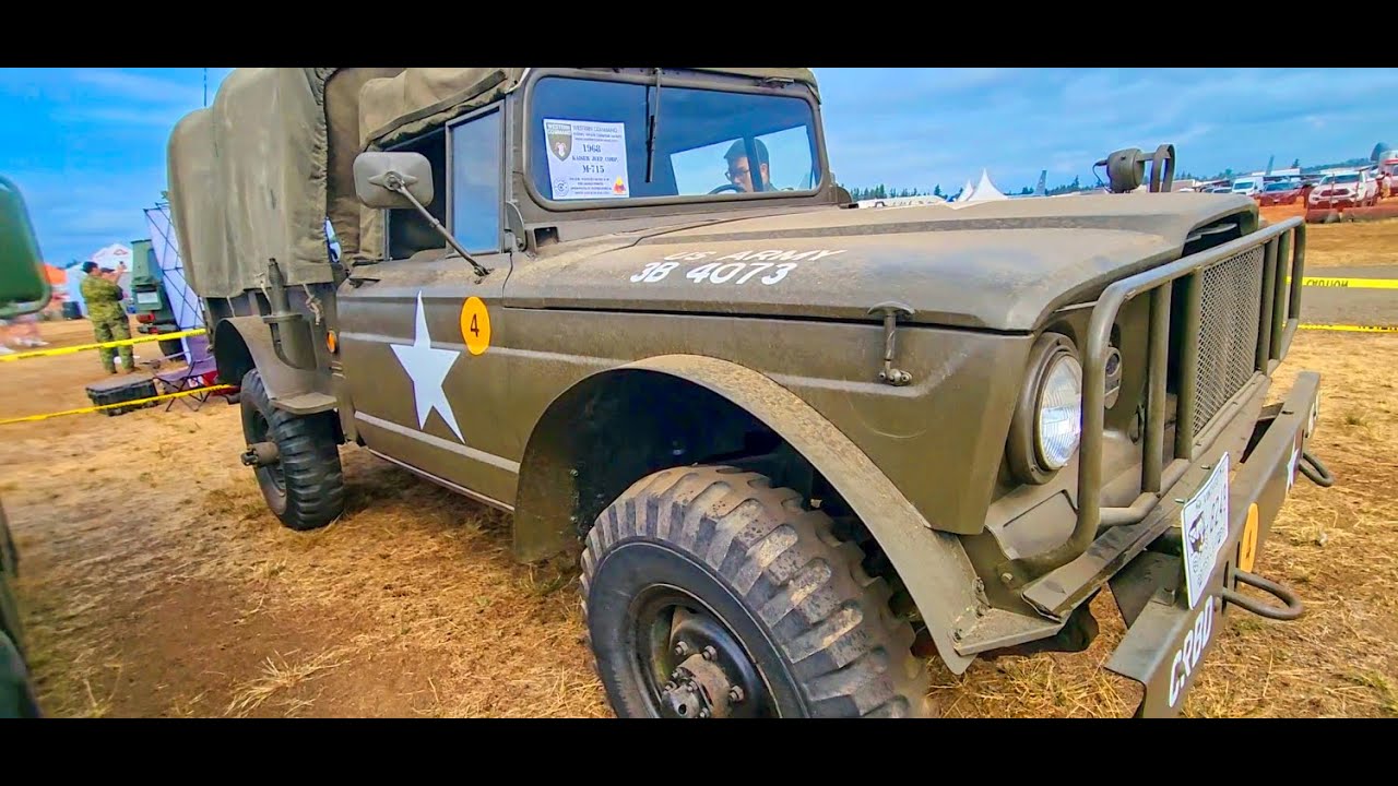 Vintage Kaiser Jeep M715 US Army