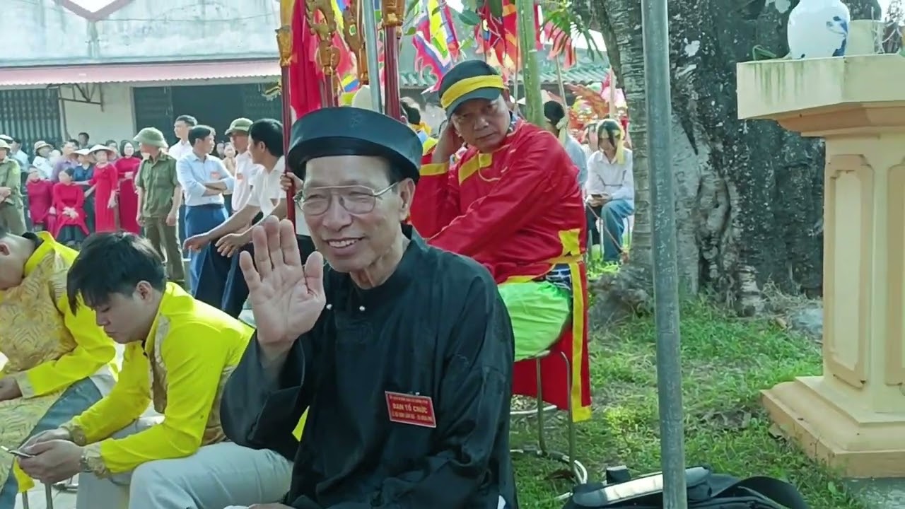 hội xuân làng rìa