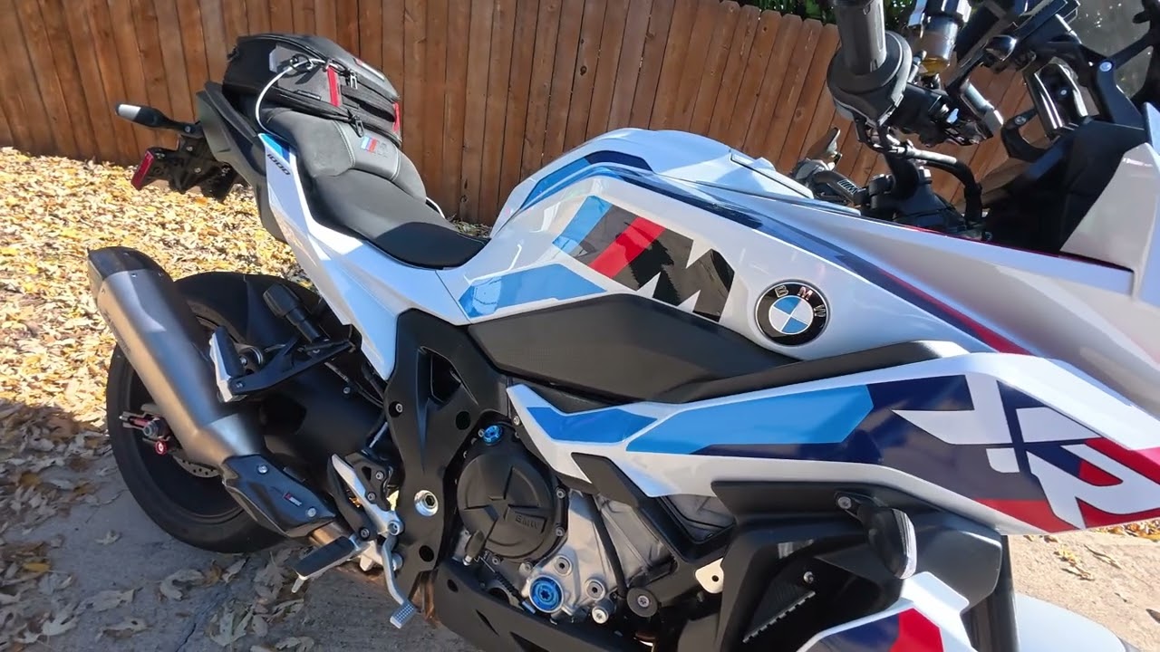2026 BMW M1000XR