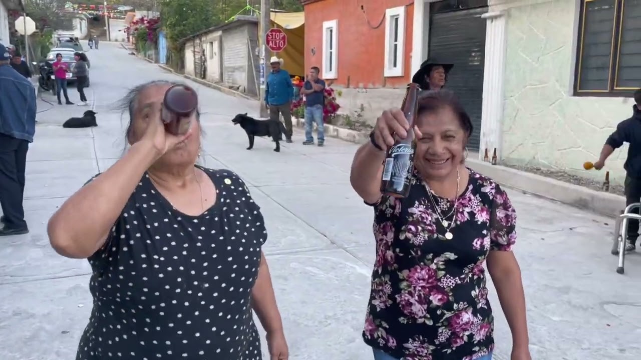 Inicia la feria en Tindú 2024
