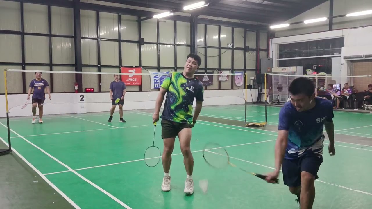Saturday Fun Night Badminton Doubles Queueing in Sandugo Eastside Badminton Court 