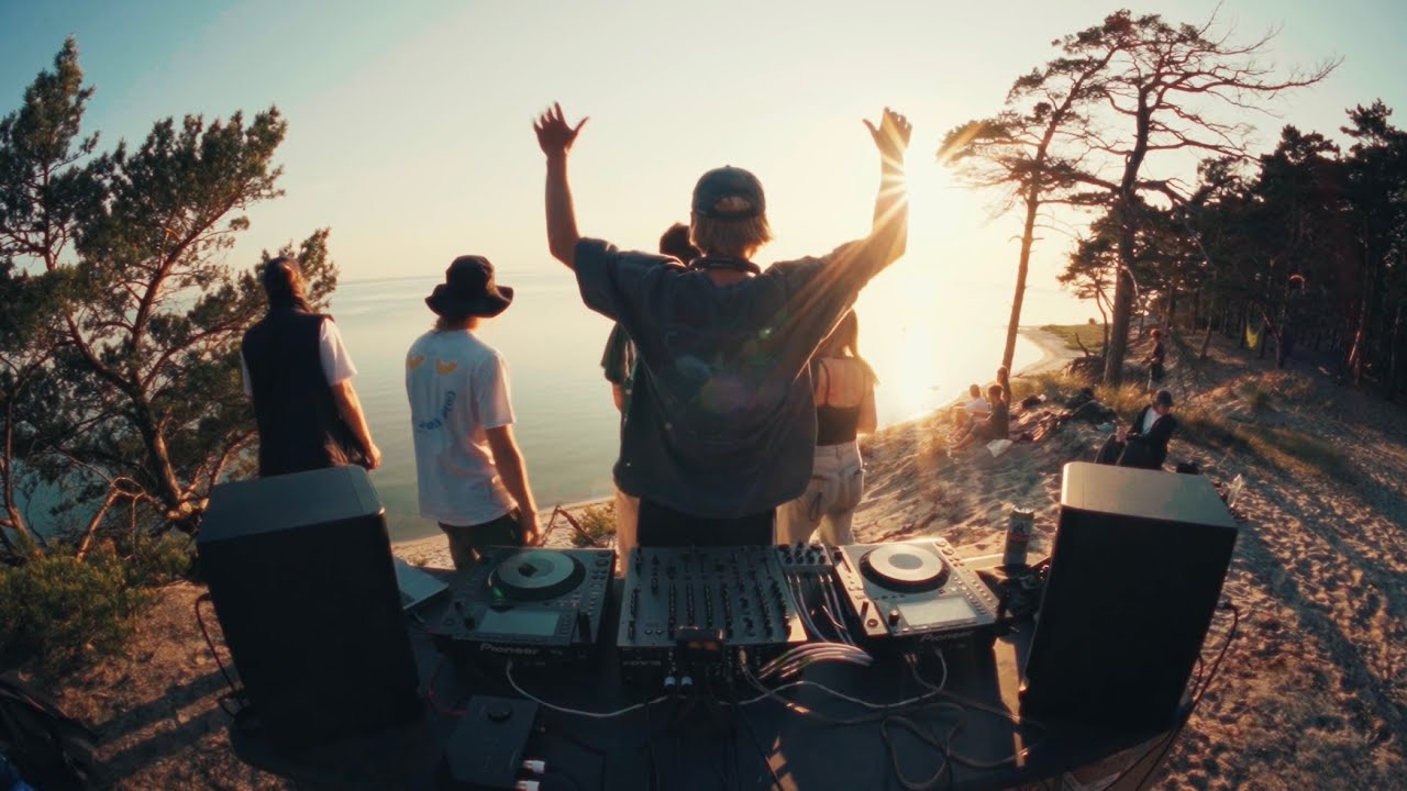 HELKIND x UncleDoug - Hel Peninsula, Poland (House DJ Set)