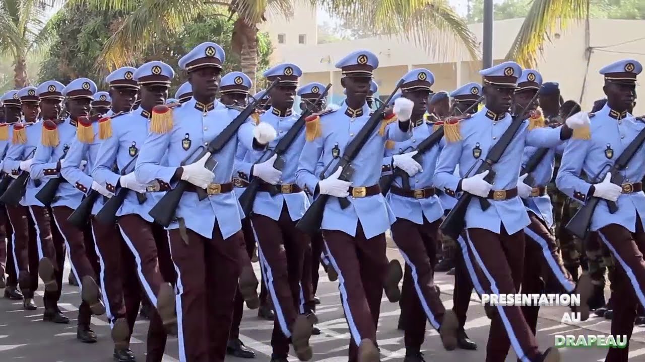 Thiès - Cérémonie de présentation au drapeau à la 14ième promotion de Brevet Elementaire de l'EAA