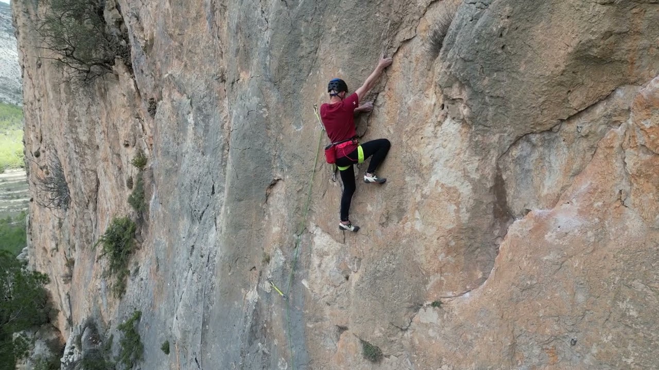 Mark Edwards climbing his latest new route on Wonder Wall. 35m 7b