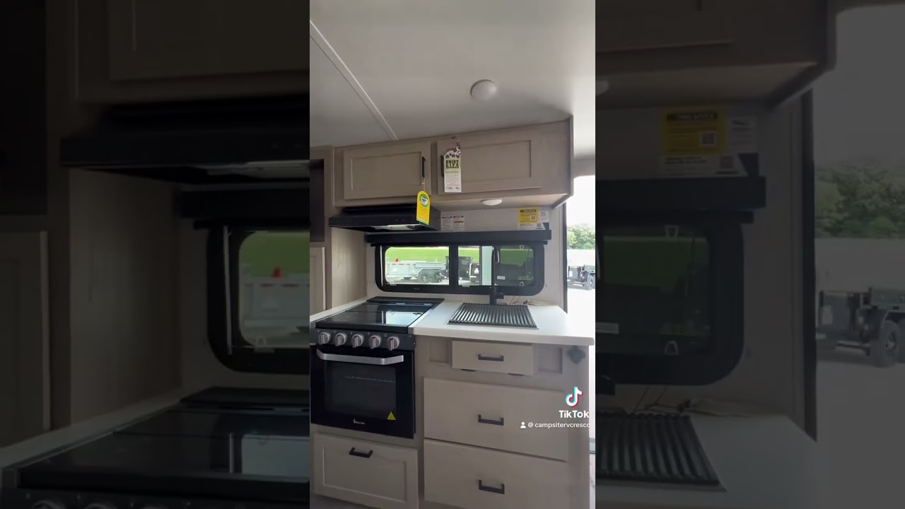 Tour the @FlagstaffRVs 19FBS E-Pro. #rv #vacation #camping #camper #epro #microlite #rvlife