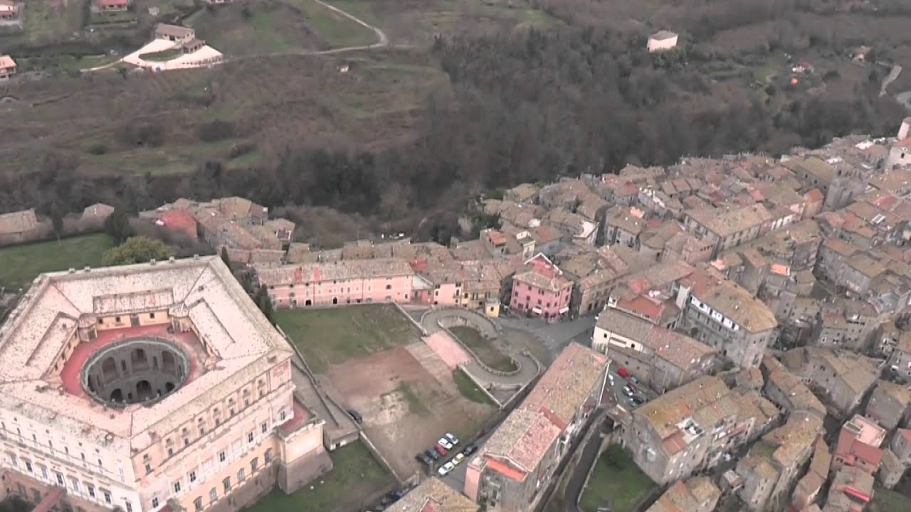 [13] Piazza Sicilia - CAPRAROLA (ENG)