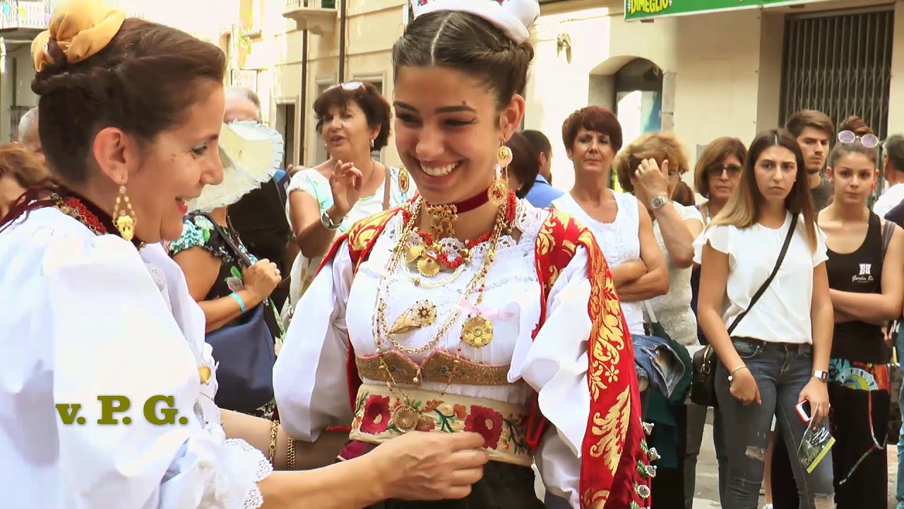 Dorgali la vestizione della Sposa