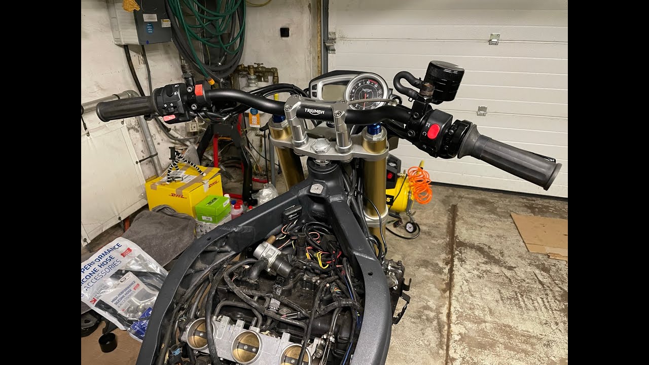 Triumph Tiger 1050 revival (9/20): NEKEN handlebar (fatbar) upgrade + fitting of the controls