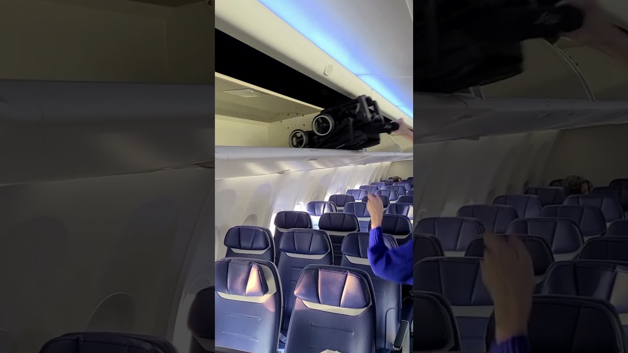 Contours Itsy&reg; Lightweight Stroller