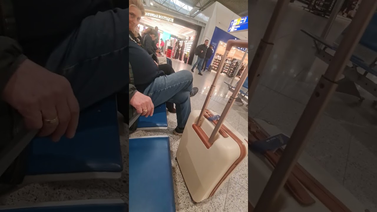 HE WANT TO EAT NASI GORENG .. AND MY ENGLISH STILL KECANTOL CANTOL , MAYBE I NEED TO LEARN ANYMORE