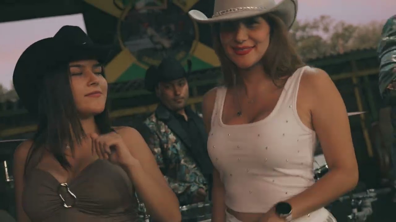 GALLO DE PELEA   - TITANES DEL MAULE (Video Oficial)