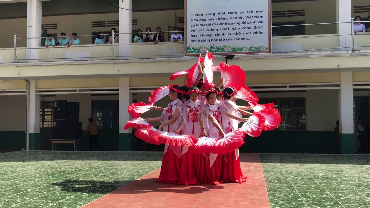 MÚA QUÊ TÔI - LỚP 10B6