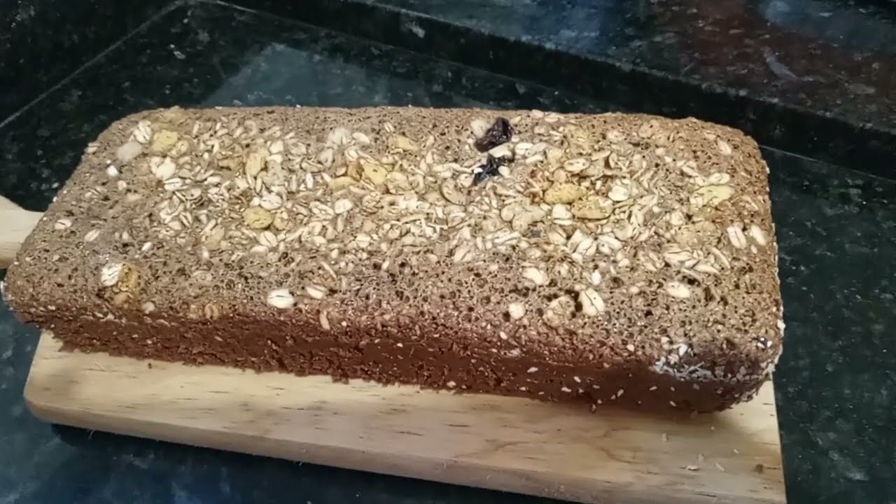 Pão de farelo de aveia com linhaça.