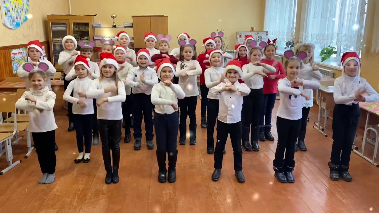 Гра біля Ялинки (Сніг пухнастий нагортаєм)