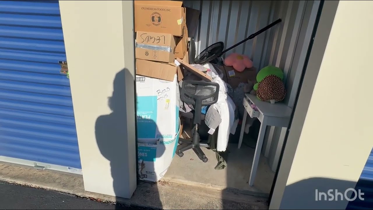 Esto es lo que puedes encontrar en un storage barato🤯