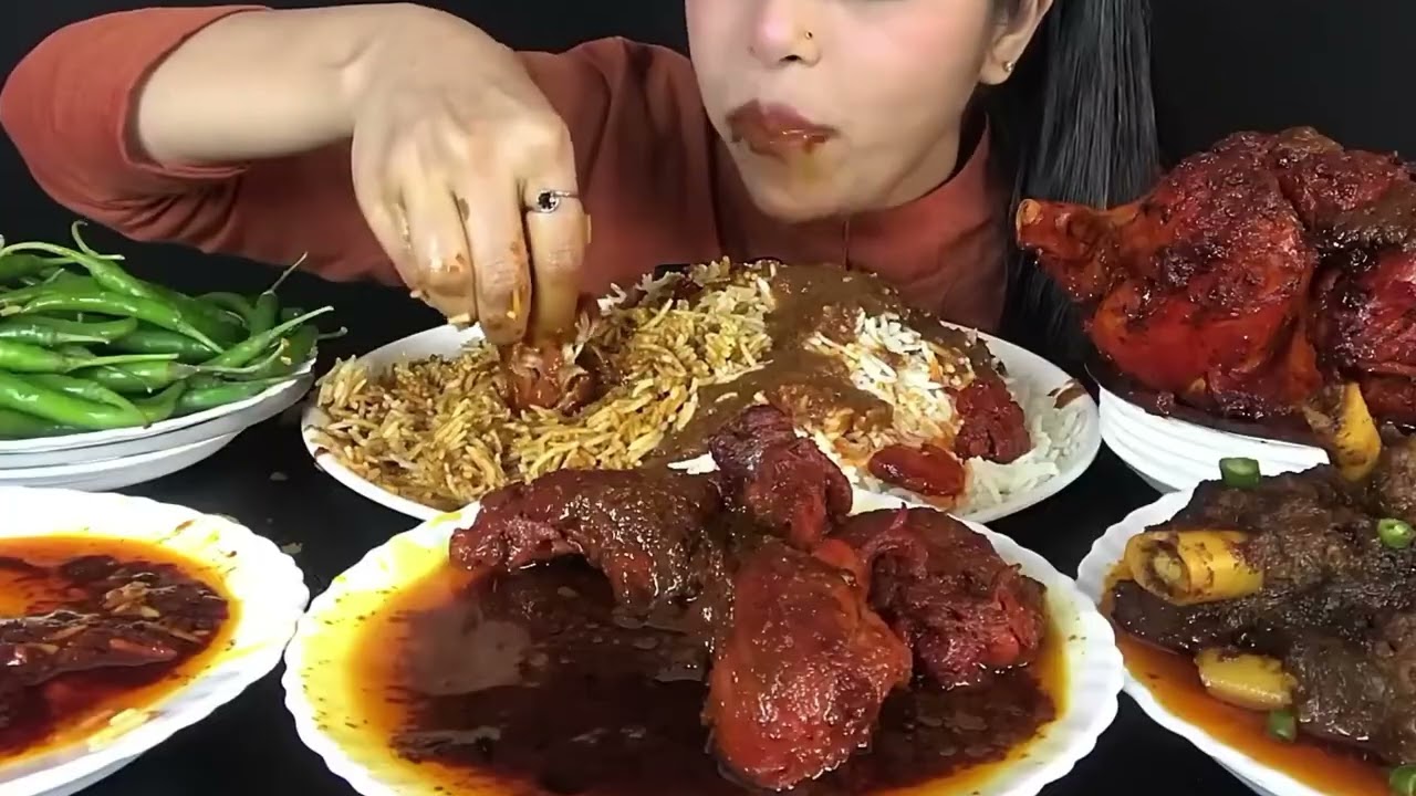 EATING KALA BHUNA MUTTON CURRY BASMATI CHICKEN CURRY EGG CURY WHOLE CHICKEN #eating mnasmreating 