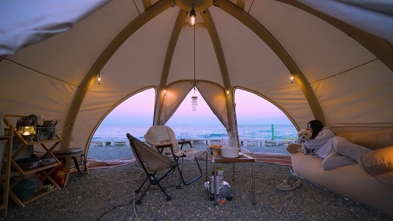 Роскошный кемпинг с надувной палаткой XXL на море / Это замок