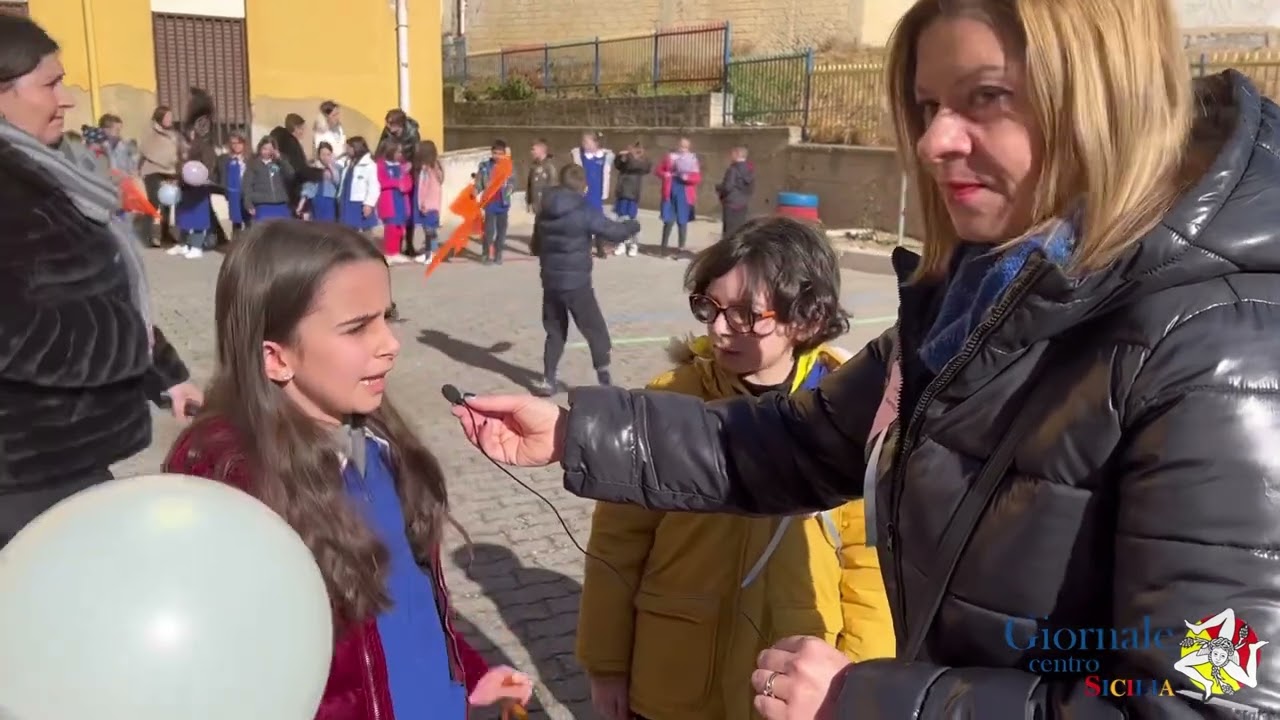 Canicattì. Calzini spaiati.. la diversità è una ricchezza al Plesso De Amicis