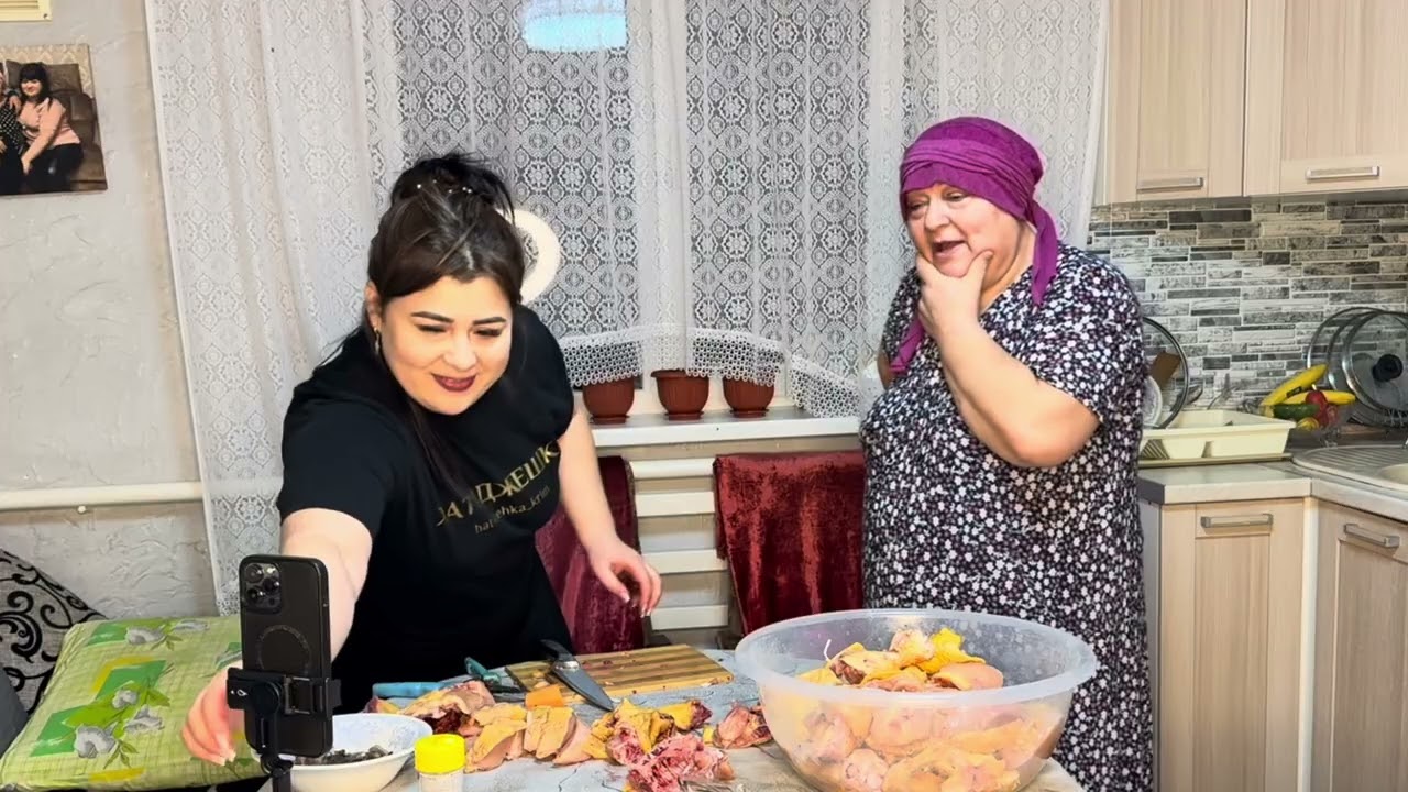 ГОТОВИМ ШАШЛЫКИ С РОДИТЕЛЯМИ• ВЕРНУЛАСЬ ДОМОЙ •ДОМАШНИЕ КУРЫ ГИГАНТЫ •