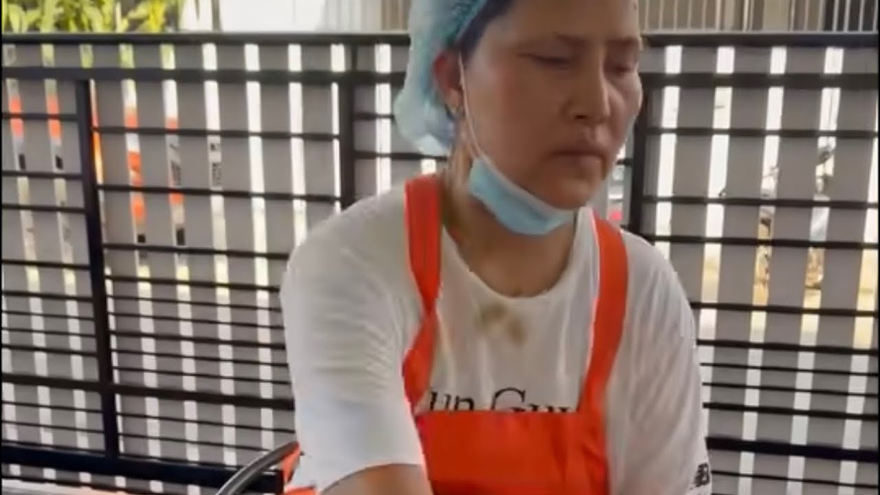 ทำข้าวผัดปูกุ้งให้ลูกไปกินที่บูธ🦀🦐วันนี้ที่อิมพีเรียลสําโรงมีน้ำพริกปลาฉลาดกับสามชั้นผัดจ้า🌶️