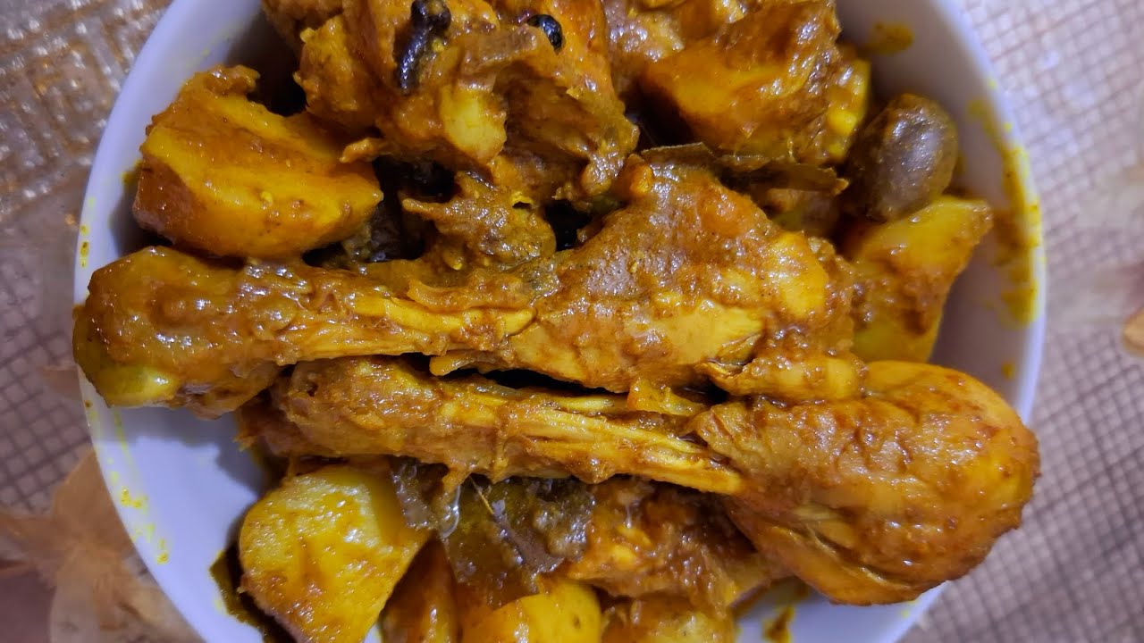 খুব সহজে দেশি মুরগির মাংস আলু দিয়ে ভুনা রেসিপি alu diye deshi murgir mangso recipe 