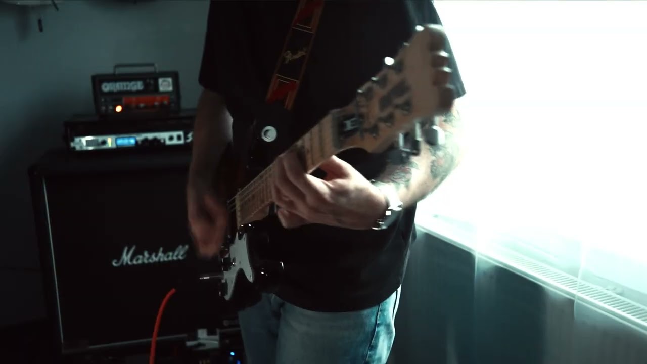 julie - flutter (Mini Guitar Cover, E Standard) (Univox/Hi-Flier demo)
