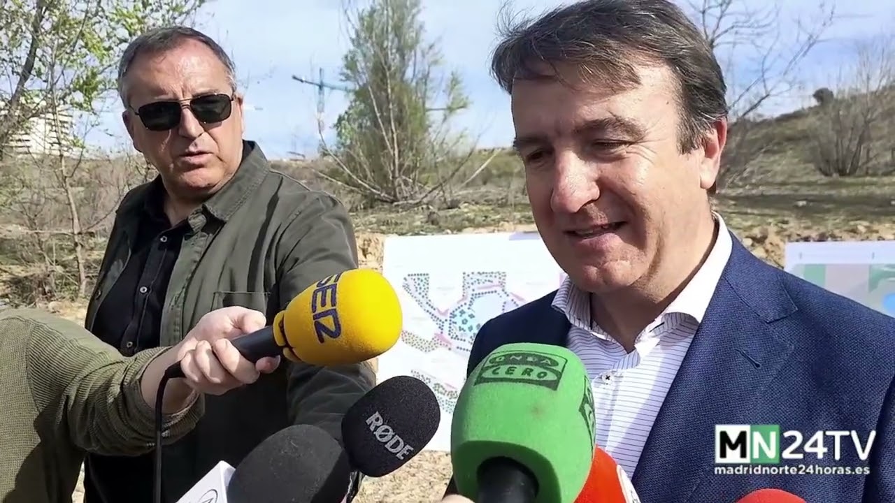 Tres Cantos: Primera piedra Paraninfo