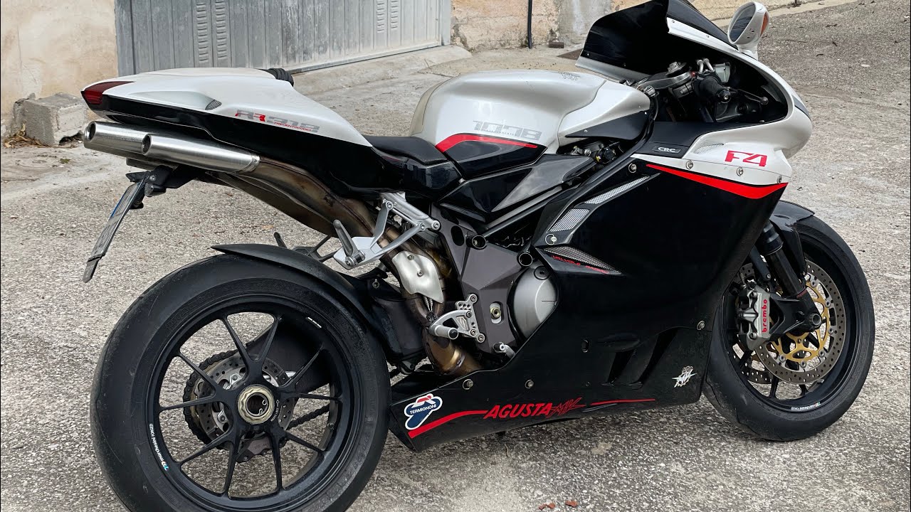 Mv Agusta F4 1078 RR 312 la moto più bella e veloce