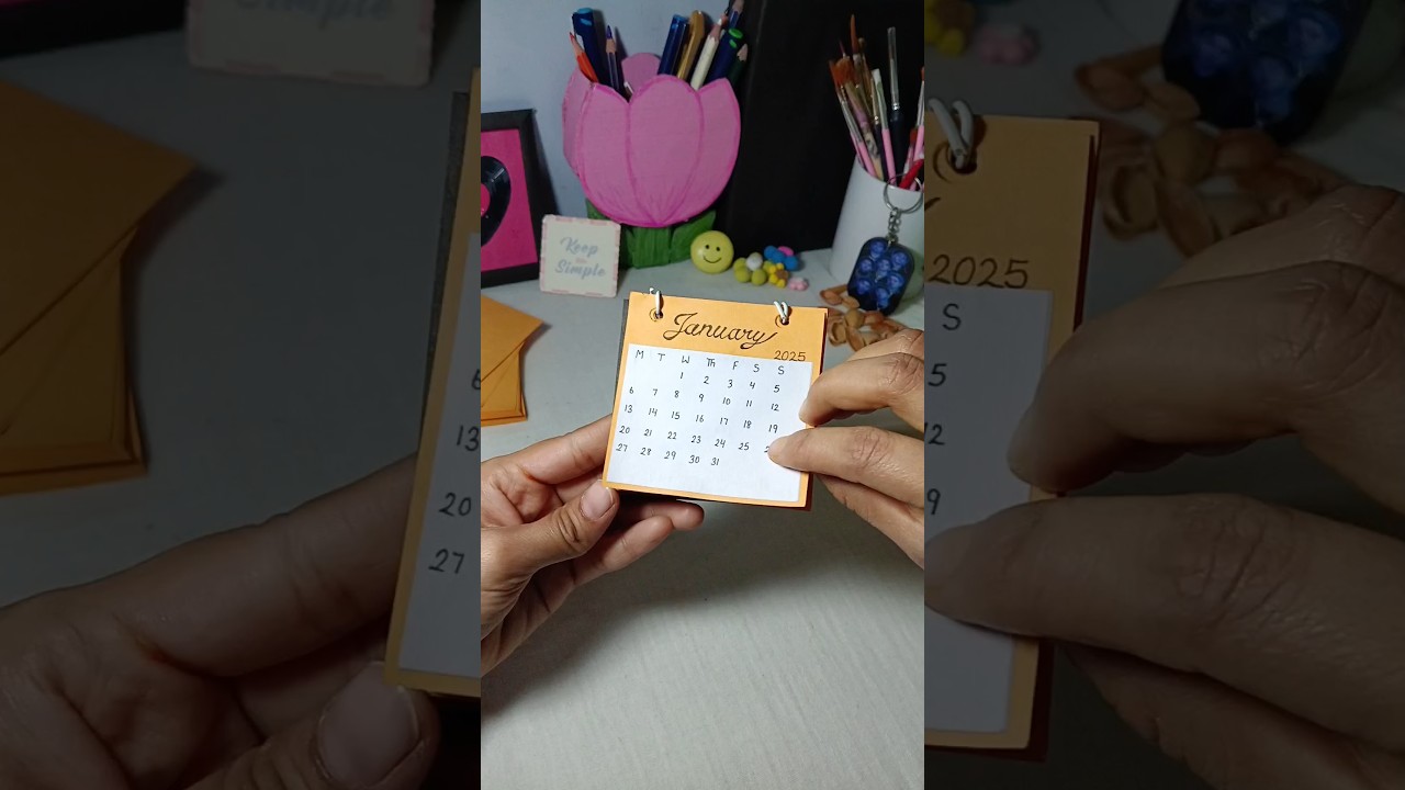 diy mini calendar &rsquo;2025'🧡💛#ytshorts #diy #craftideas  #minicalendar