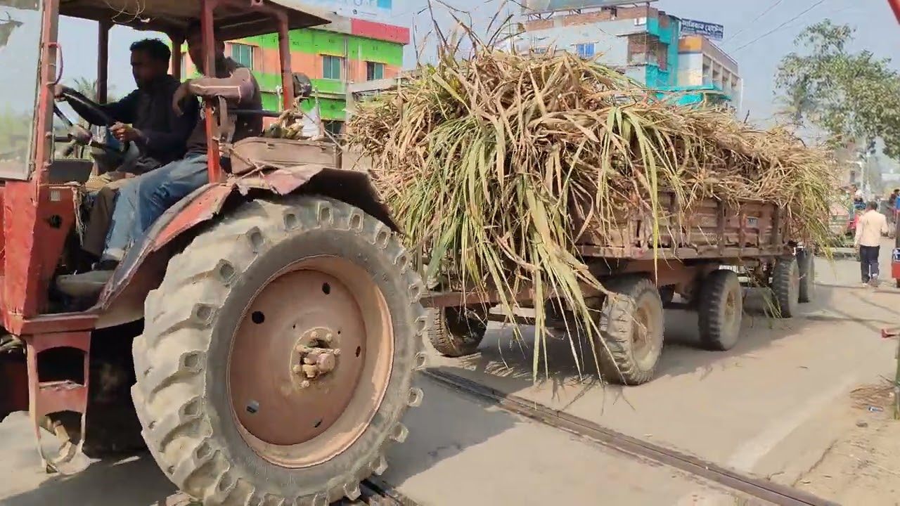 Carew & Company&rsquo;s vehicle crossing the railgate. || #viral #shorts #railgate #railcrossing #tractor 