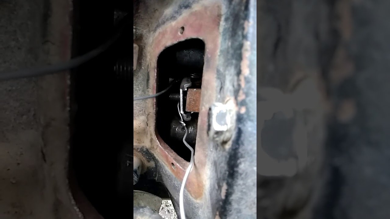 Заміна лапок щеплення на Донг Фенг 244  без розколки трактора.