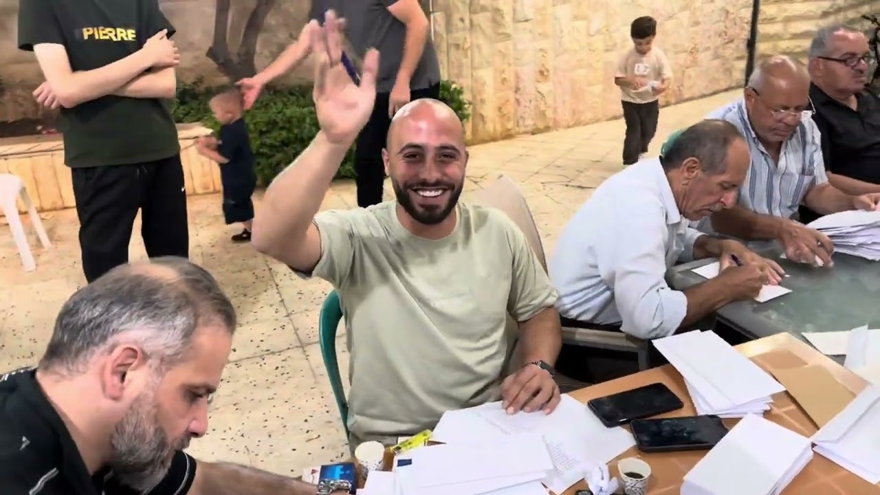 كتابة كروت العرس  للعريس احمد ضرار الاحمد