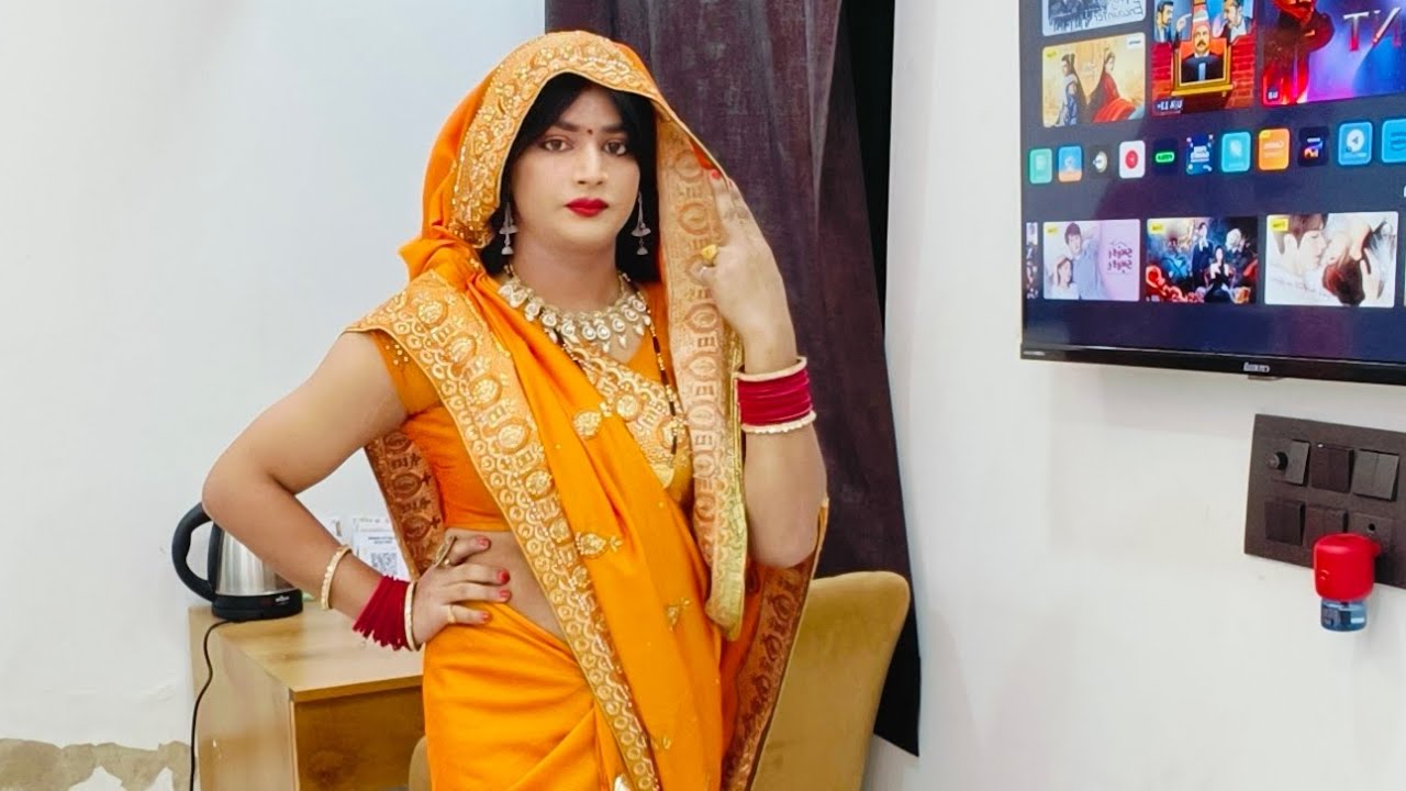 Crossdresser ready with Makeup and wearing beautiful saree #saree #fashion 