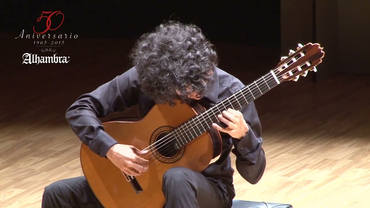 Koncert grany na mistrzowskiej gitarze Alhambra Luthier Aniversario