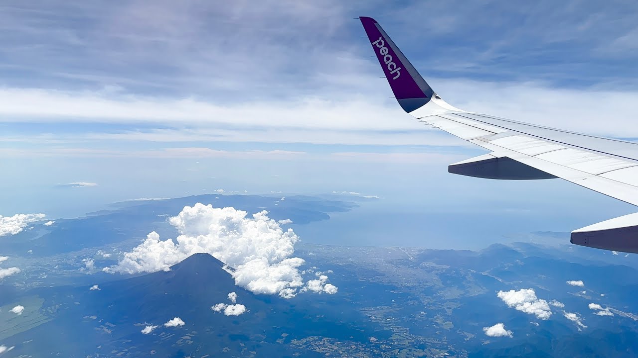 東京成田⇨福岡（真夏・晴れ）｜ピーチ エアバスA320neo｜日本列島の夏風景｜福岡空港への市内周遊アプローチ〜着陸｜