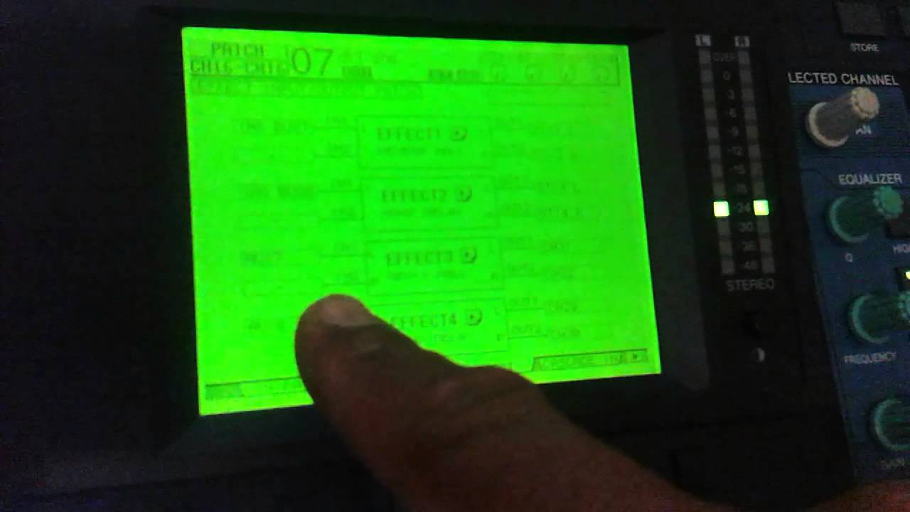 Insertar efeitos nos auxiliares da mesa digital 01v96
