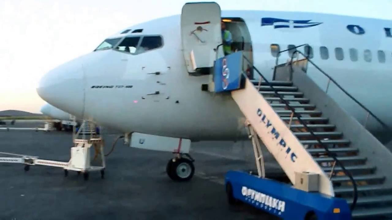 OLYMPIC AIRLINES boarding the plane to THESSALONIKI from ATHENS 737-400 SX-BKU
