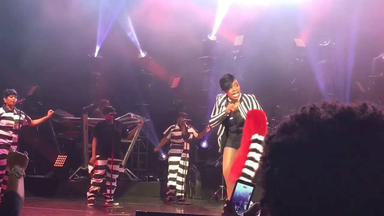 Fantasia sings A Man's World and Sleeping With The One I Love at The Definition Of Tour on 12/3/16