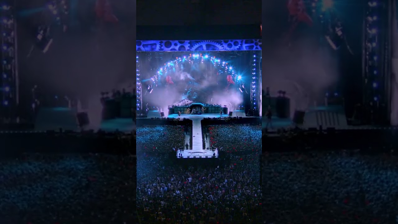 this is how to rock a stadium with nearly 70,000 fans 🤘