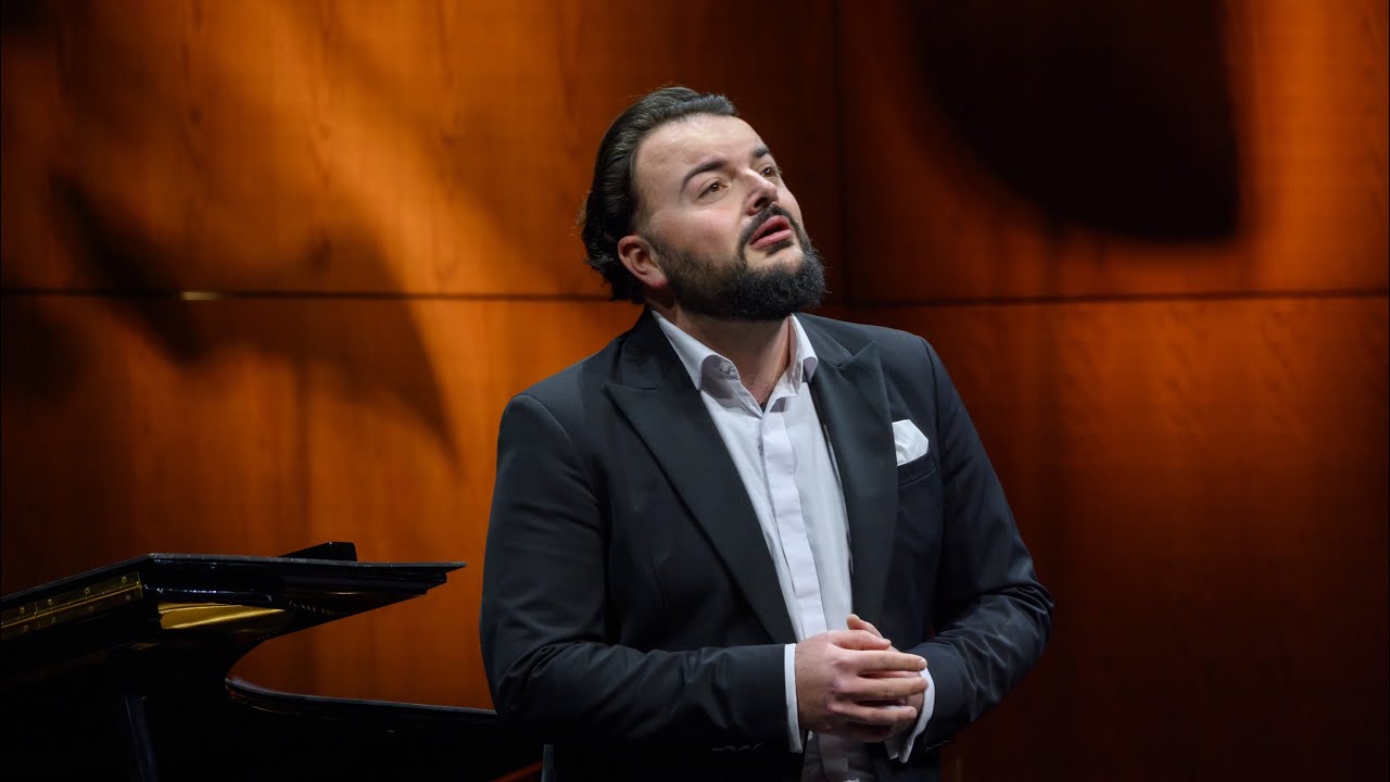 Mihai Damian (2nd Prize, 62nd Edition), performing «Io morrò» from ‘Don Carlo’ by Verdi