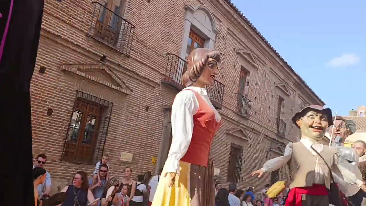 Gigantes y cabezudos de Alcalá de Henares Cap9