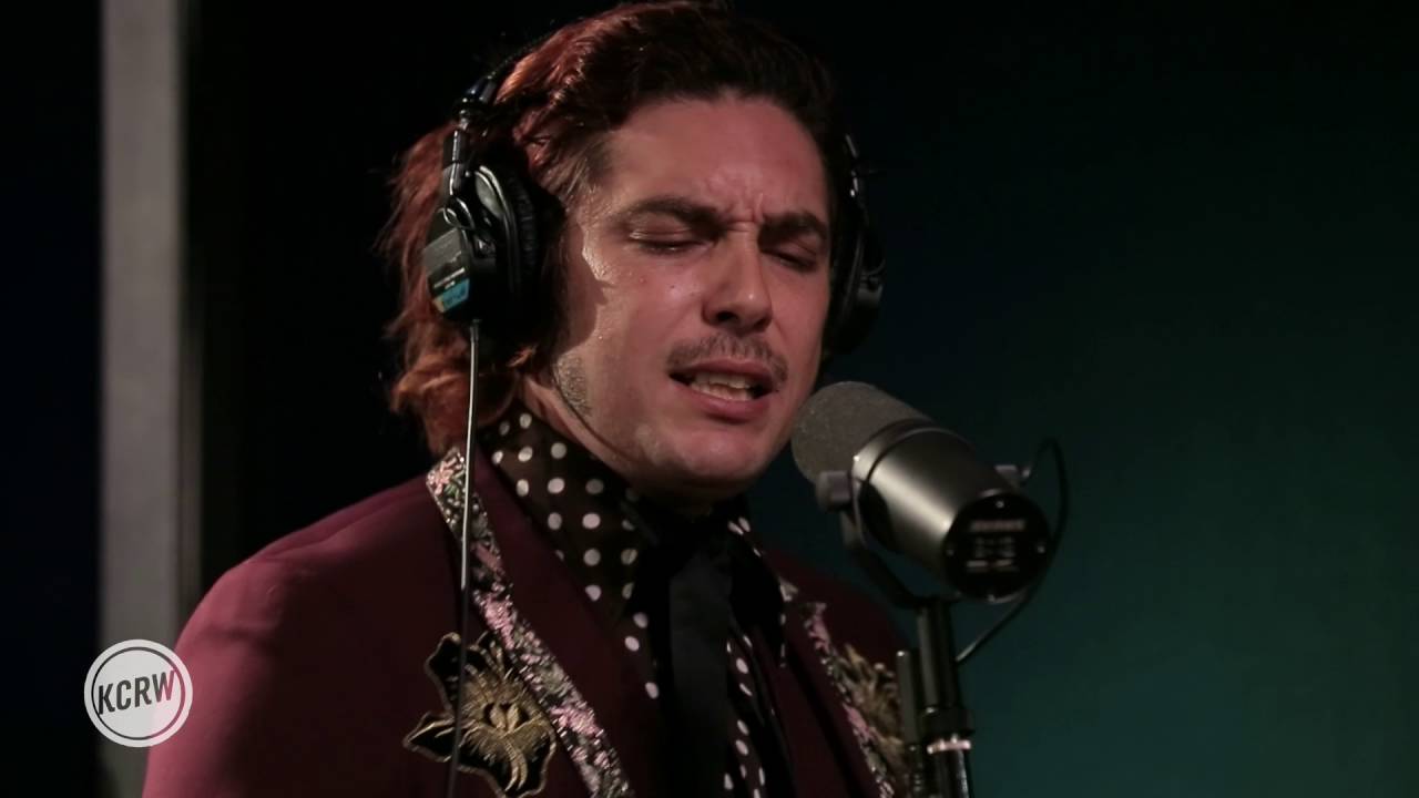 The Growlers performing 