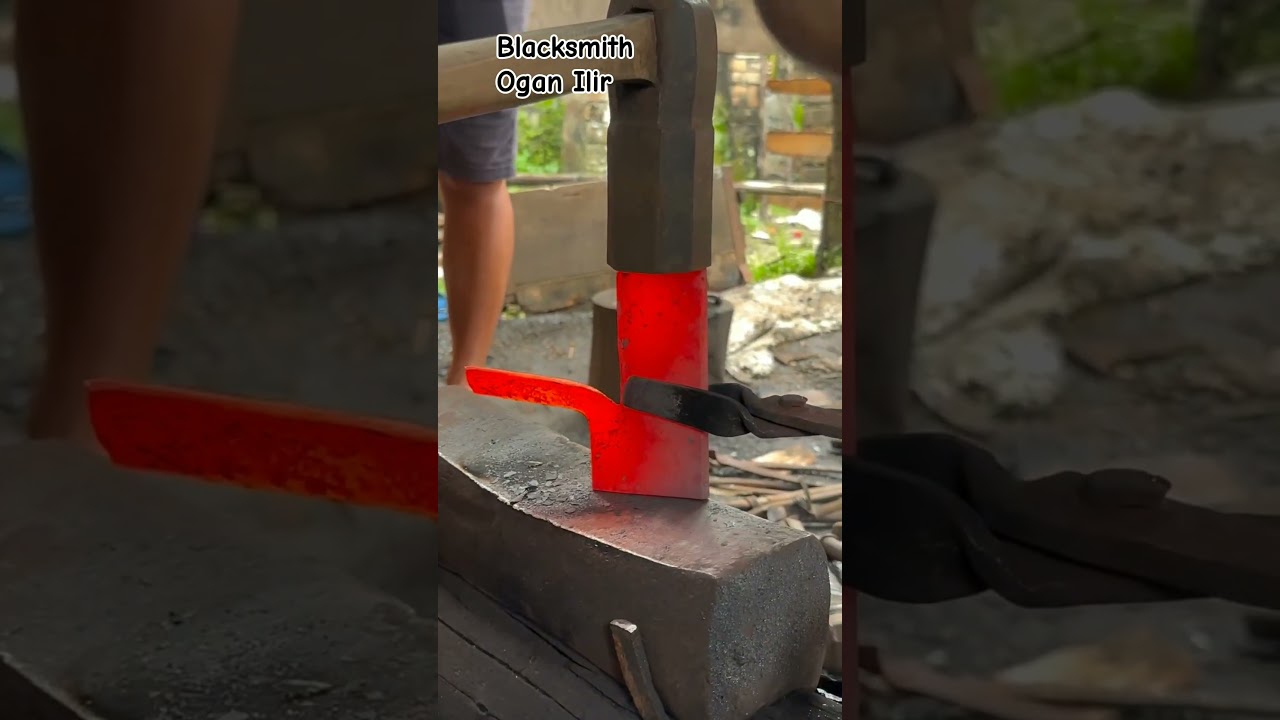 Oil palm harvesting axe 