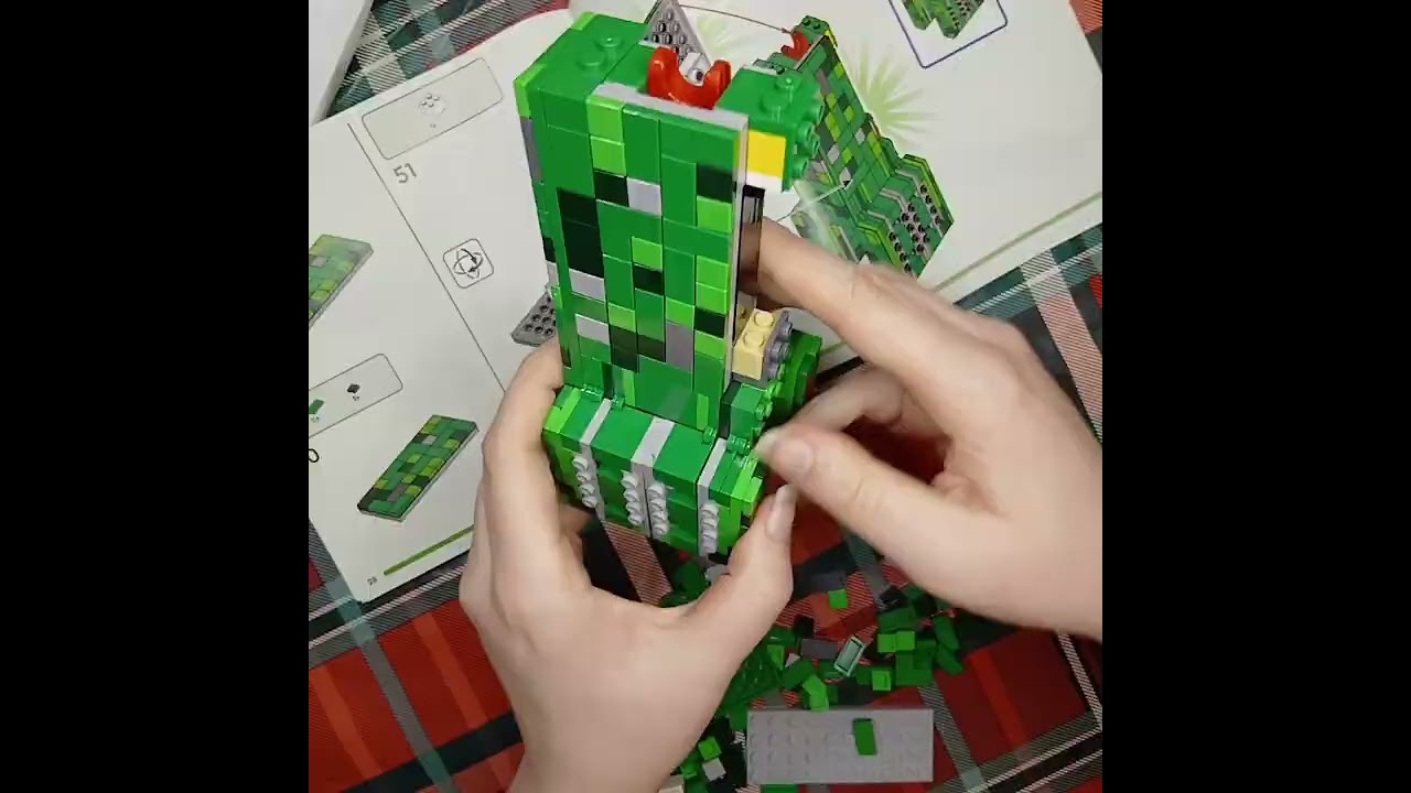 Lego Minecraft The Creeper 21247 Build Video