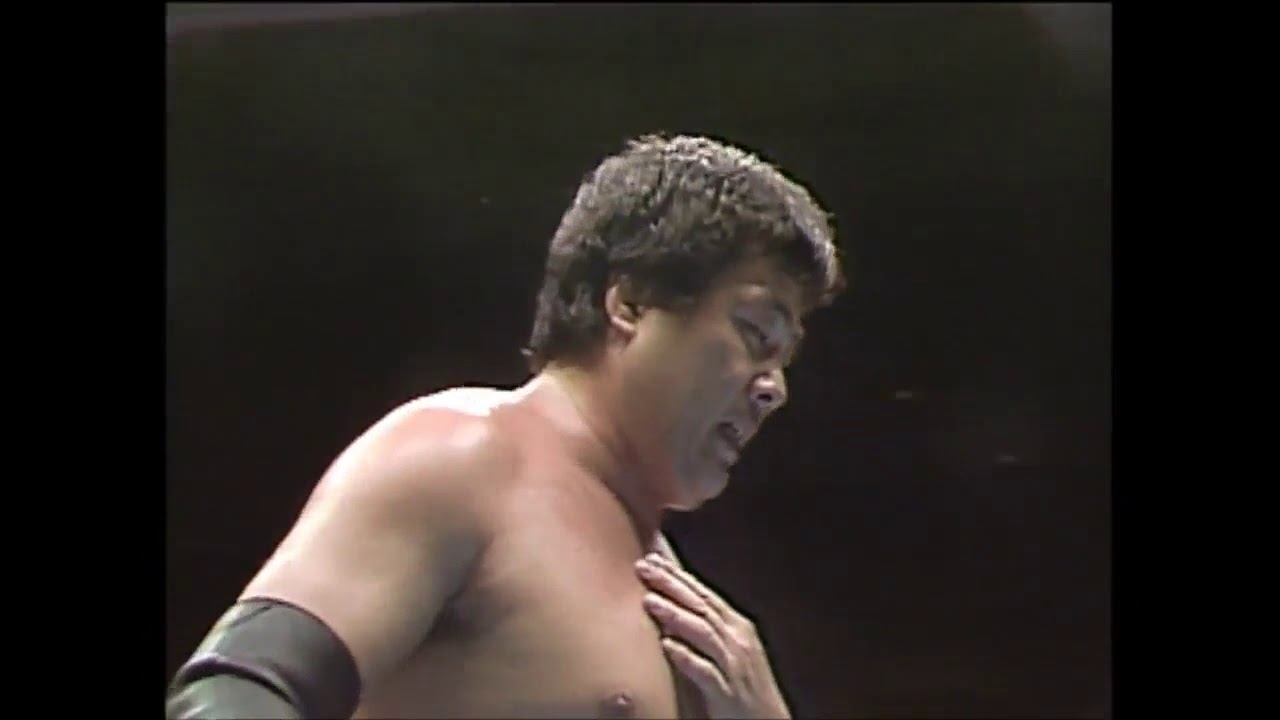 6.5.1989 - Triple Crown Title: Jumbo Tsuruta [c] vs Genichiro Tenryu