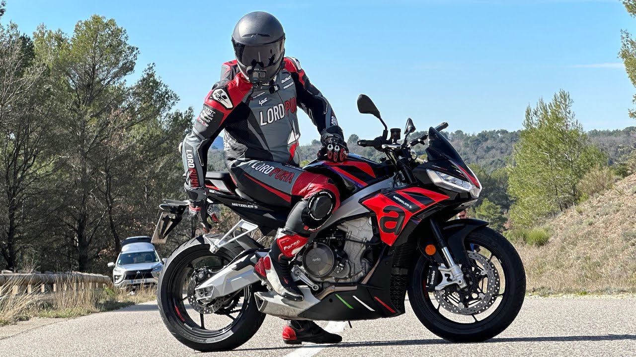TU PEUX ROULER A FOND AVEC CE PNEU ! (Grosse arriv&eacute; en glisse ! )#Roadtec02 #Metzeler